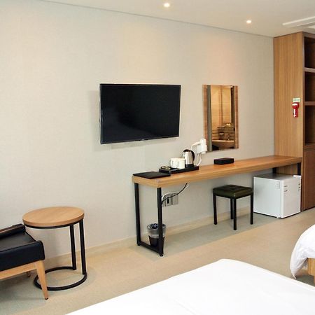 Jeju Noblesse Hotel Екстер'єр фото